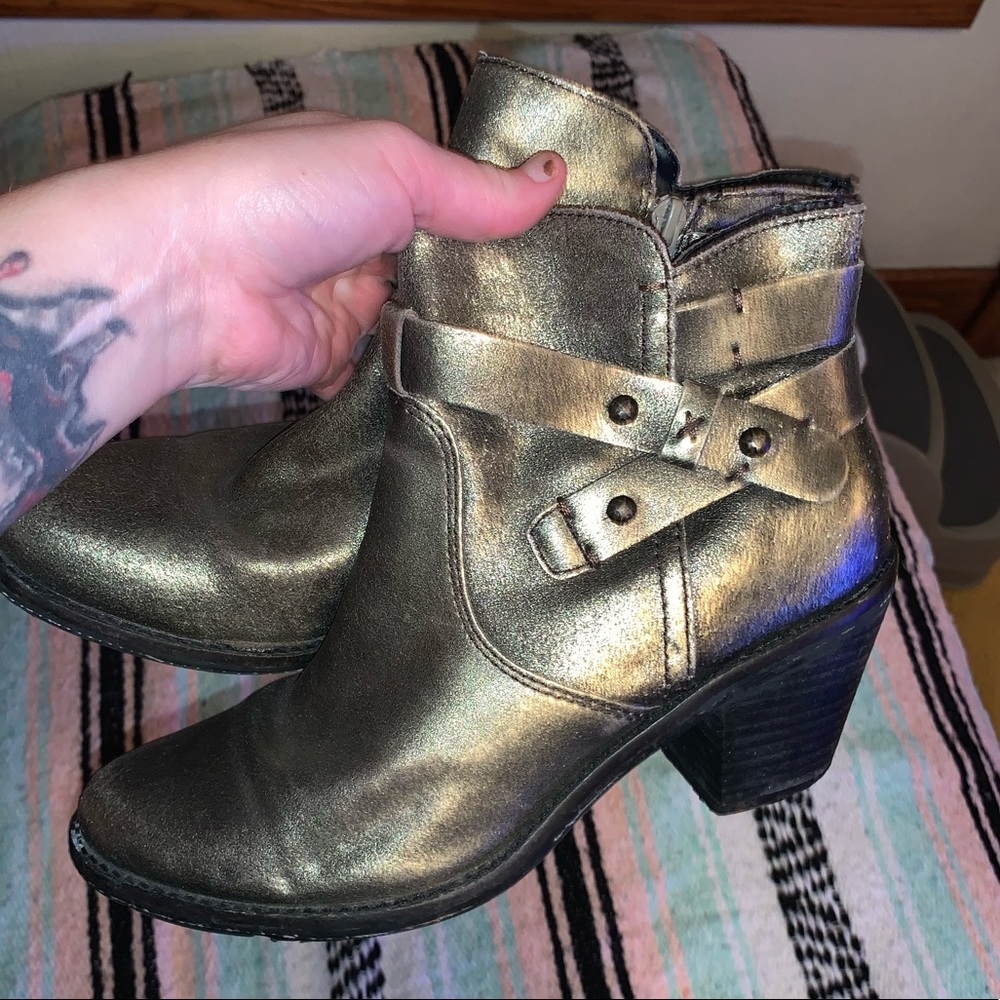 OTBT Bextar metallic gold leather ankle boots, size 8